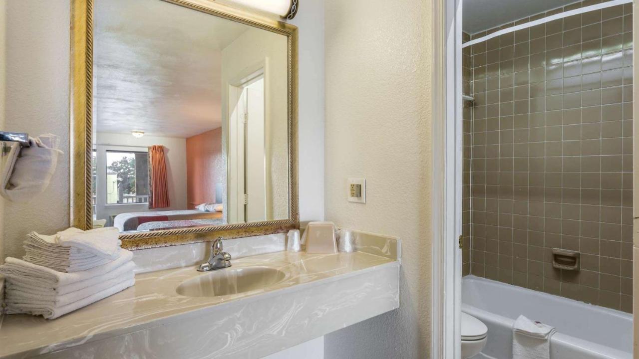Motel 6-Portsmouth, Va Bagian luar foto